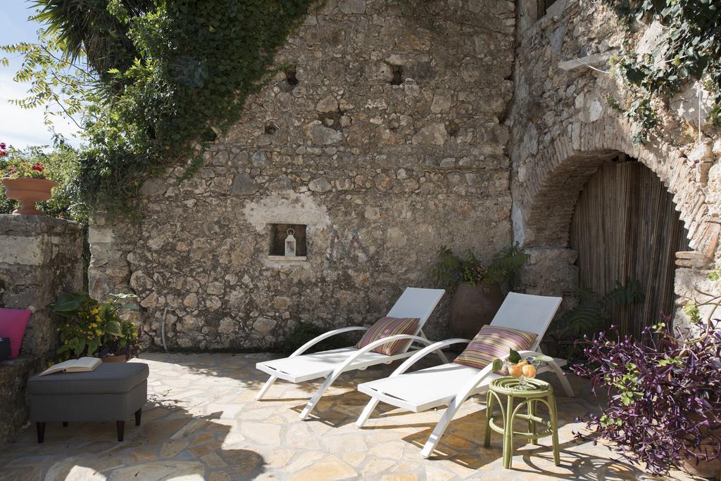 White Jasmine Cottage Ano Korakiana Exterior photo